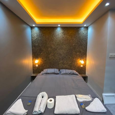 New La Pella Suites Истанбул Екстериор снимка